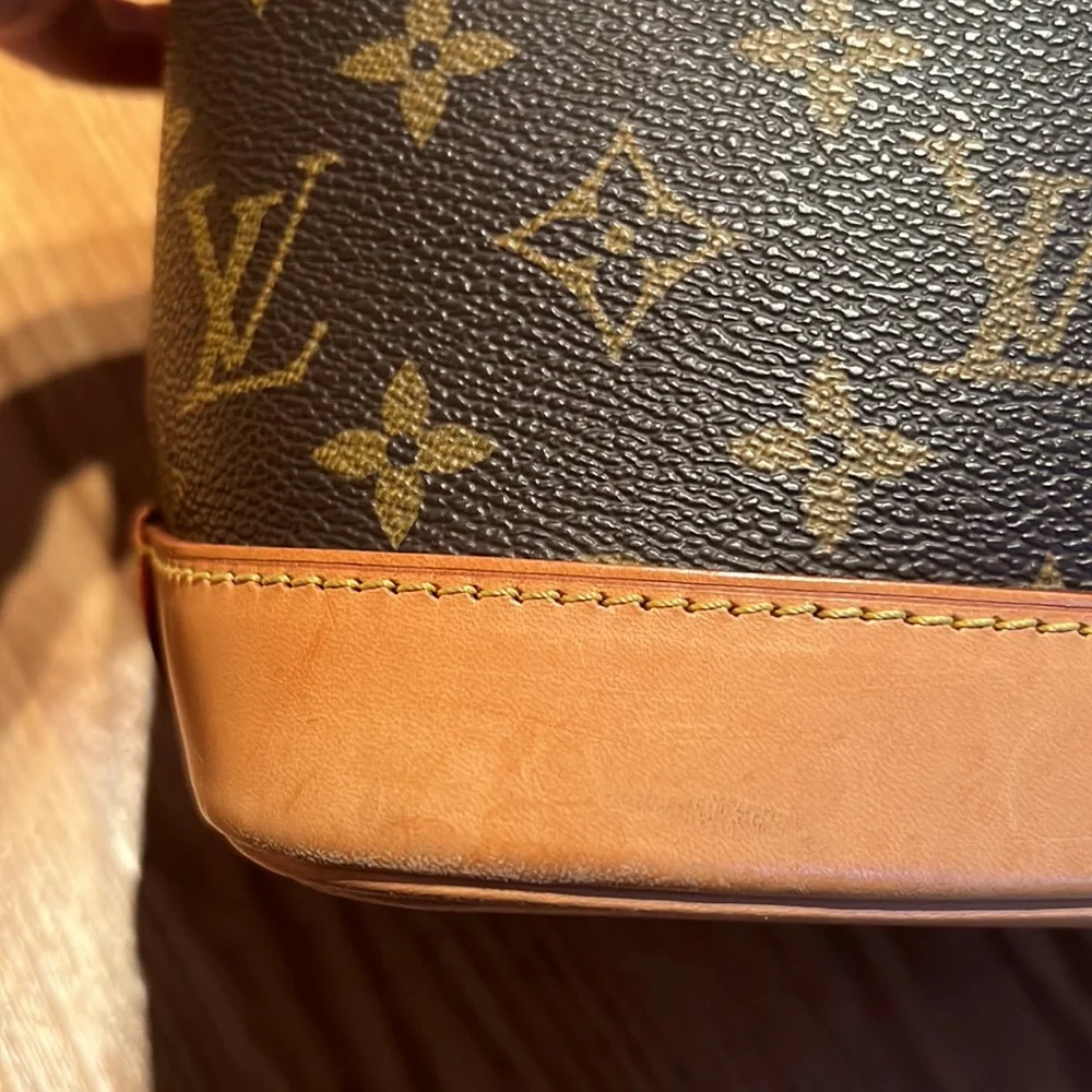 - Gorgeous preloved Alma PM